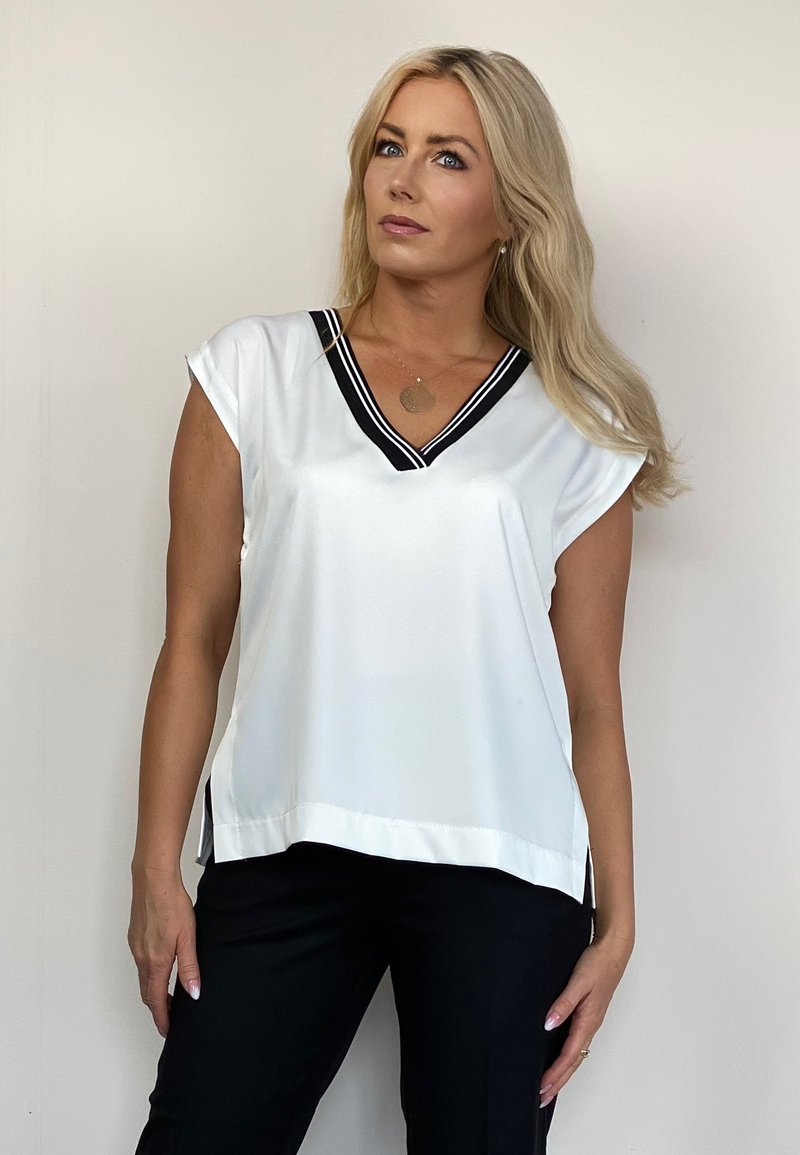 Regina Blouse, Long Sleeve, Jetta