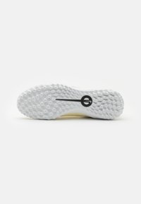 Nike Performance TIEMPO LEGEND 10 PRO TF - Ghete de fotbal pentru gazon sintetic - lemonade/black/metallic gold coin
