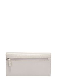 Portafoglio in pelle beige chiaro con una texture liscia, forma rettangolare e una tasca con zip sul retro. Design minimalista, senza hardware visibile.