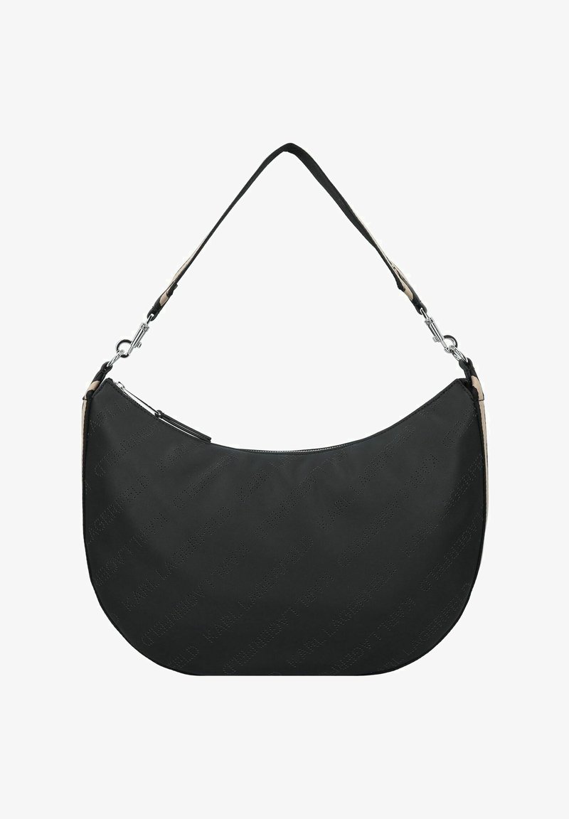 Schwarze Nylon-Schultertasche mit einer geschwungenen Form, ausgestattet mit einem Reißverschlussverschluss und einem zweifarbigen Tragegurt mit Metallelementen und geprägt Logo-Details.