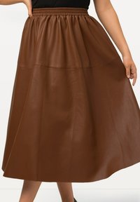 Ulla Popken MIDI EN TRAPÈZE AU GENOU CEINTURE ÉLASTIQUE - Gonna a campana - erde