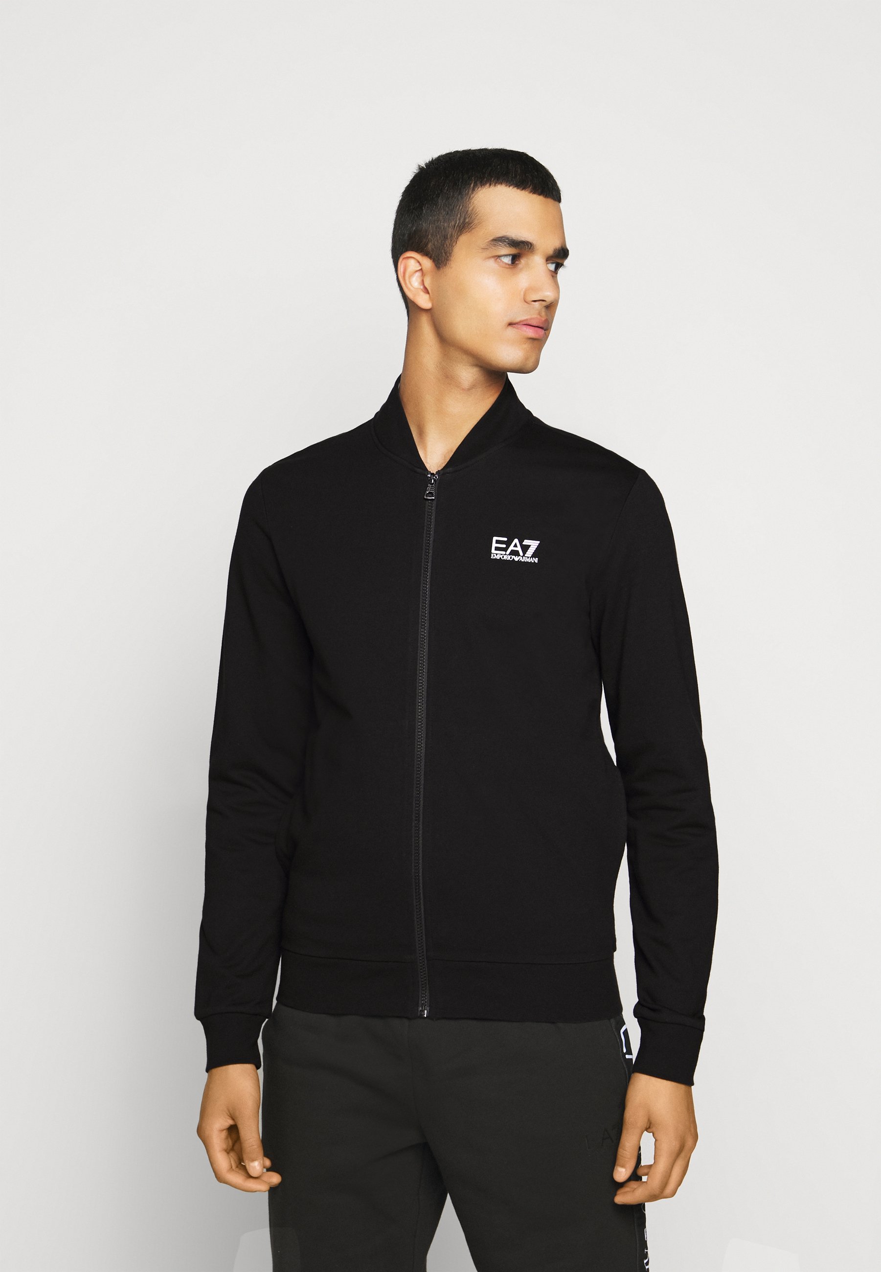 ea7 veste