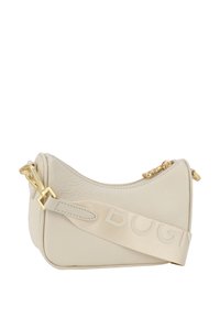 Borsa a mano in pelle crema con forma curvilinea, hardware dorato, chiusura con zip e tracolla beige con lettering impresso. Finitura testurizzata.