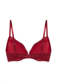 Roter Unterwäsche-BH mit Spitzenbesatz, gepolsterten dreieckigen Cups, verstellbaren Satin-Trägern und Haken-Ösen-Verschluss hinten.