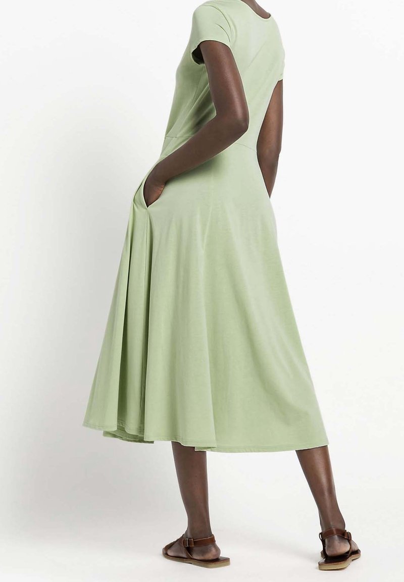 hessnatur Jerseyklänning - green