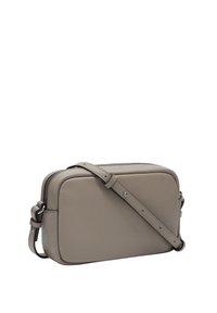 Grijze leren schoudertas met een rechthoekige vorm, ritsluiting en verstelbare schouderband. Glad textuur en minimalistisch ontwerp.