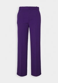 Pantalon violet droit avec passants de ceinture et poches avant sur un fond uni.