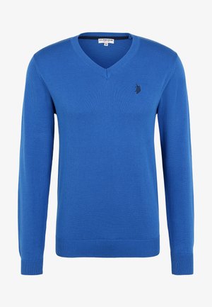 V-hals trui in felblauw, gemaakt van een zachte breisel. Kenmerkt zich door geribbelde mouwen en zoom, met een klein geborduurd logo op de borst.