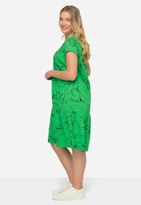 LAURASØN RUNDHALS HALBARM - Jerseyklänning - mint green