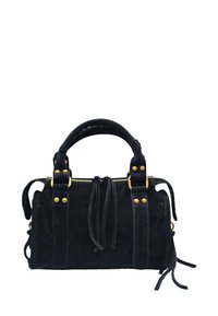 Sac à main en daim noir avec quincaillerie dorée, anses supérieures et accents à cordon. Présentant un design structuré avec une fermeture éclair.