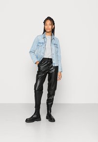 Esprit Collection COATED - T-shirt básica - light grey