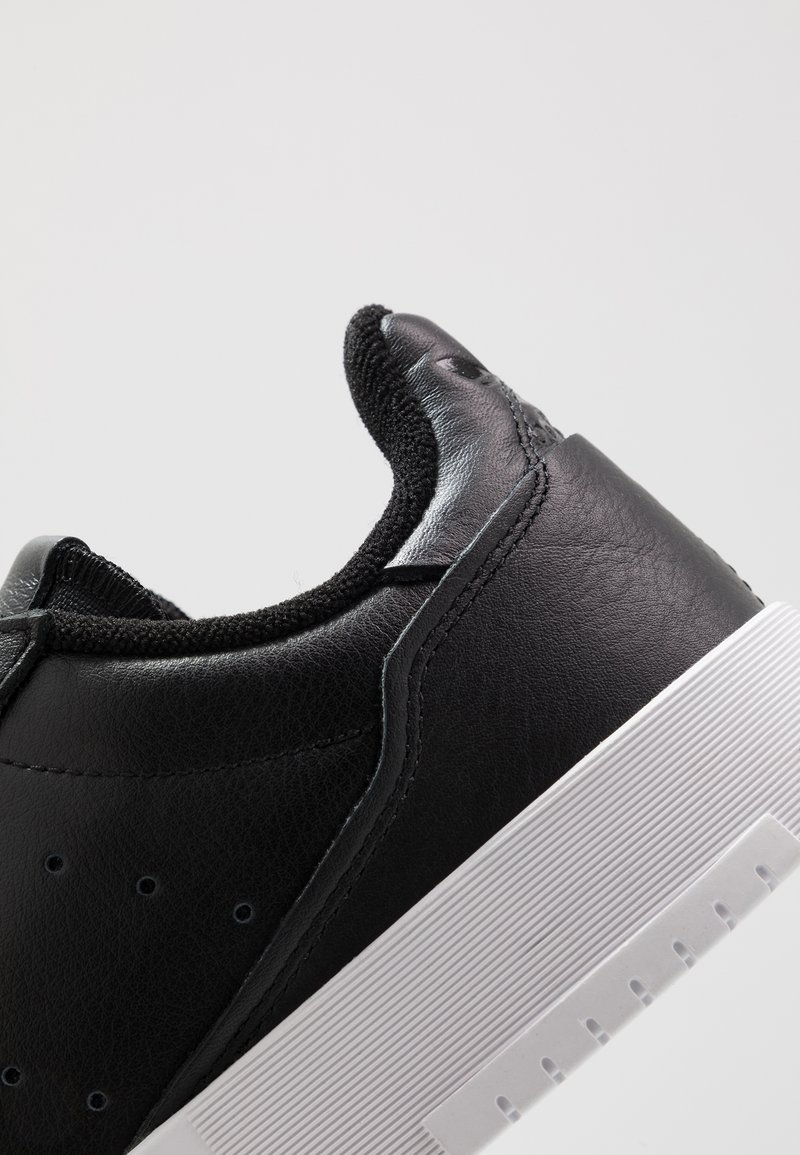 adidas gazelle silver green womens Adidas Supercourt Sneakers Black main image 1