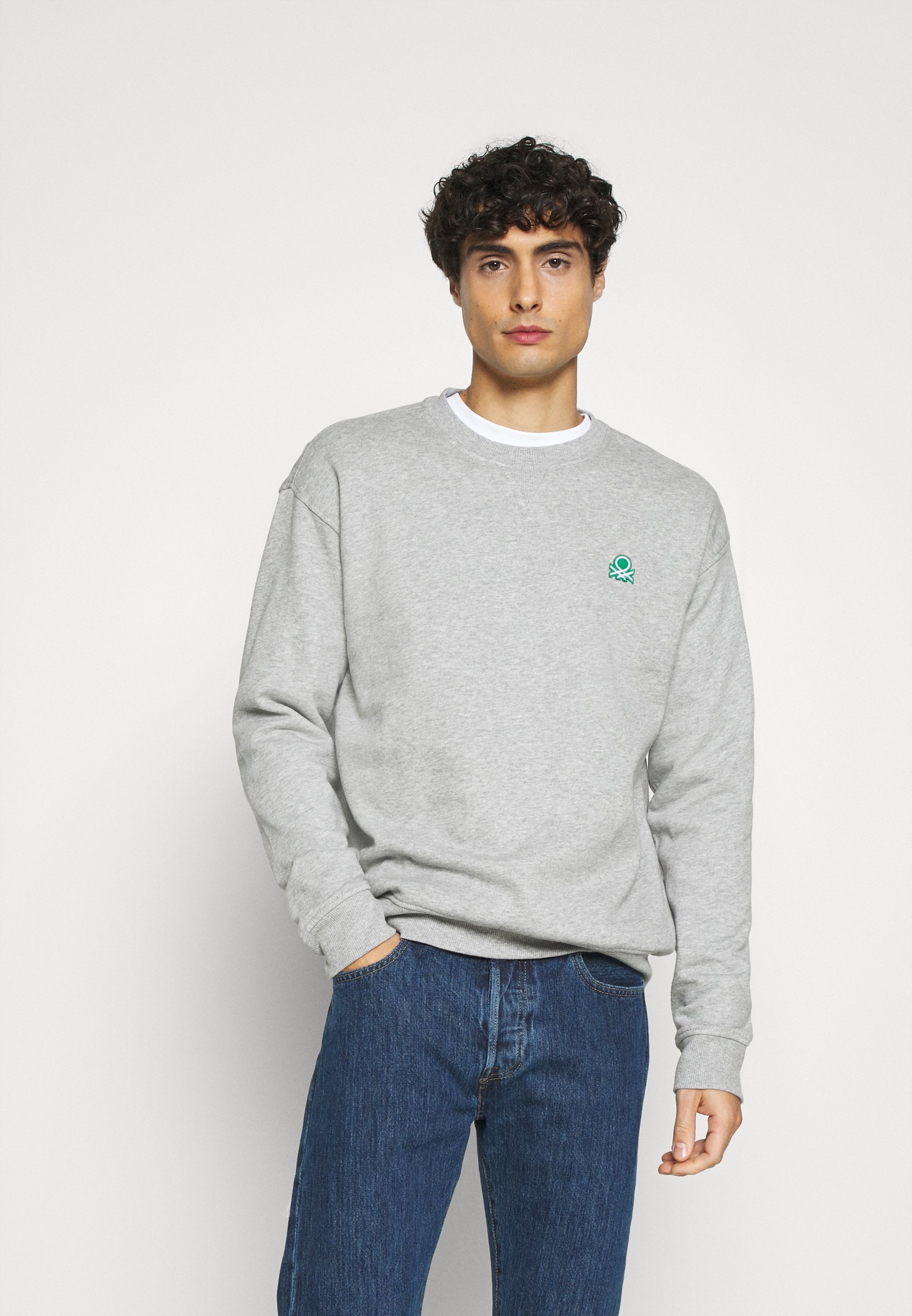 benetton men's sweatshirts