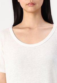 GAP BLEND SCOOP - T-shirts - fresh white