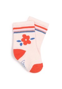 Chaussettes en coton de couleur rose clair avec des rayures rouges et bleues. Présentent un motif de fleur rouge et des sections contrastantes au niveau des orteils et du talon en rouge.