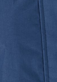 Niet geselecteerd, Navy