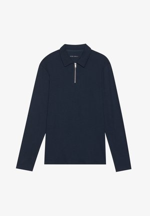 Granatowa poliesterowa koszulka polo z długim rękawem i zamkiem w kołnierzyku, wykonana z fakturowanej tkaniny. Posiada prosty dół i czyste linie, idealna na codzienne okazje.