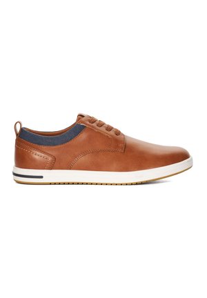 TRAVELS - Baskets basses - tan