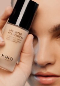 KIKO Milano UNLIMITED FOUNDATION - Base de maquillaje - 04 Gold