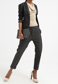 Morgan T-shirt - bas - gold-coloured