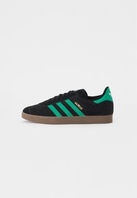 GAZELLE - Zapatillas - core black/court green/cloud white