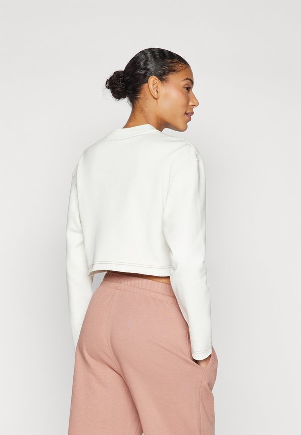 ALL SZN CROPPED GRAPHIC  - Sweatshirt2