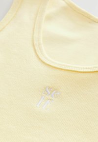 REGULAR FIT - SCOOP NECK - Tops - lemon