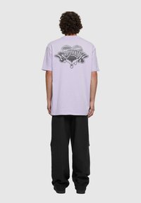 Lost Youth DRIPPING HEART   - Apdrukāts T-krekls - lilac