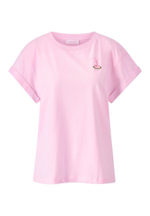 T-shirt in cotone rosa con maniche corte, caratterizzato da un piccolo design ricamato di un fenicottero sul petto. Texture liscia, vestibilità comoda.