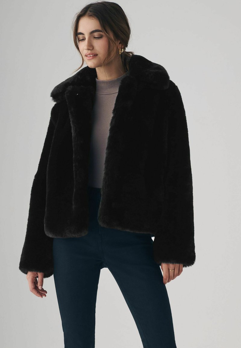 THE SET BOXY - REGULAR FIT - Chaqueta de invierno - black