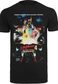 Černé bavlněné tričko s barevným, grafickým potiskem scény z hororového filmu. Text obsahuje název "Noční můra 4" a motivy drápů a tváří.