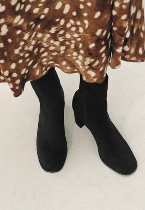 Next, REGULAR FIT - FOREVER COMFORT® ROUND TOE SOCK ANKLE BOOTS - Classic ankle boots - new black