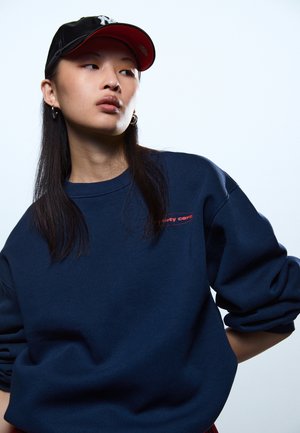 Gina Tricot CREWNECK VERSATILE - Ikdienas džemperis - peacoat