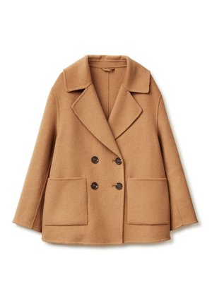Manteau croisé en mélange de laine de chameau avec de grands revers, deux poches avant et boutons marron foncé. Finition douce et texturée.