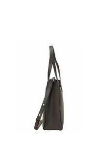 Sac fourre-tout en cuir texturé marron foncé avec de longues bandoulières et une sangle croisée ajustable, vu de côté.