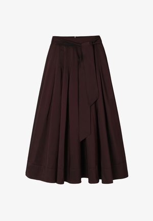 Burgundi red pleated midi szoknya megkötős derékkal, sima textúrával, fodros fazonnal és a talaj fölött végződő szegéllyel.