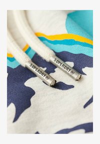 Niewybrane, mcqueen marl