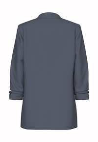 Světle šedý blazer se strukturovaným designem, dlouhými rukávy a ohrnutými manžetami. Hladká textura a jediný středový šev na zadní straně.