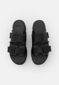 UGG Mules de tacón - black