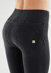 Freddy PUSH UP WR UP VITA ALTA - Vaqueros pitillo - jeans nero cuciture in tono