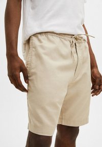 PULL&BEAR Short - light grey