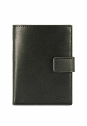 Czarny skórzany portfel o gładkiej fakturze, wyposażony w klapkę i zapięcie na zatrzask. Prosty design z tłoczonym logo marki.