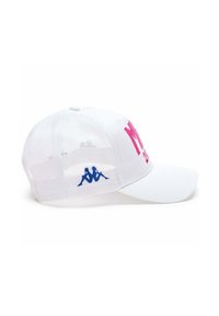 Cappello da baseball bianco con lati in rete; presenta testo ricamato rosa e un logo blu sul lato; forma strutturata con una visiera curva.