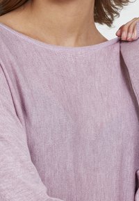 b.young Stickad tröja - purple