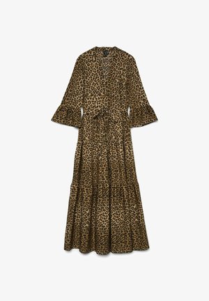 Maxikjole med leopardprint i blødt stof med V-udskæring, lange flagrende ærmer og bindebånd i taljen. Har en flæse-skjorte design.