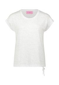 Hvid t-shirt med korte ærmer, rund halsudskæring, subtil tekstureret geometrisk mønster og justerbar snøre i kanten. Pink mærke indeni.