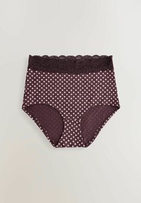 Högmidjade lila underkläder med rosa prickar, med spetskant upptill. Slitstark textur, heltäckande design.