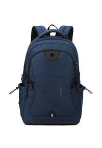 Zaino blu navy con una texture liscia, numerosi scomparti, spallacci regolabili e tasche laterali; presenta dettagli in metallo sulla parte anteriore.