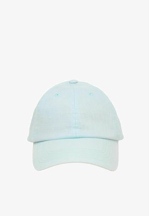 Lyseblå baseballkasket med buet skygge, topknap og ventilationshuller, vist forfra på hvid baggrund.