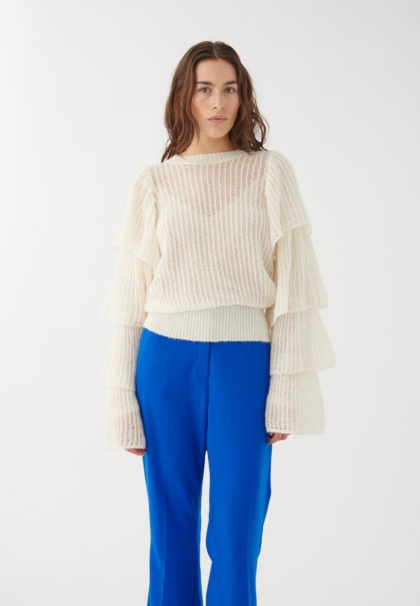 LAYRINNADEA - Strickpullover - ivory